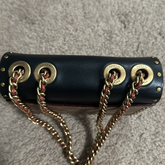 Coach Madison signature purse - Picture 3 of 6